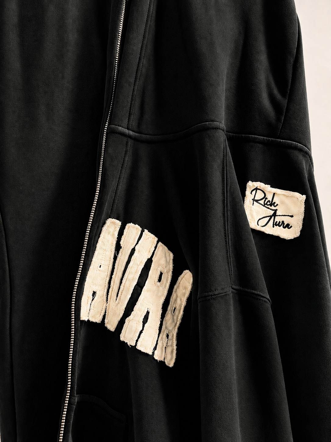 Rich Aura Signature Set- Black